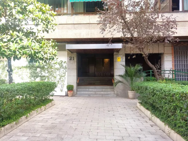 TRASTERO CON FÁCIL ACCESO — 9