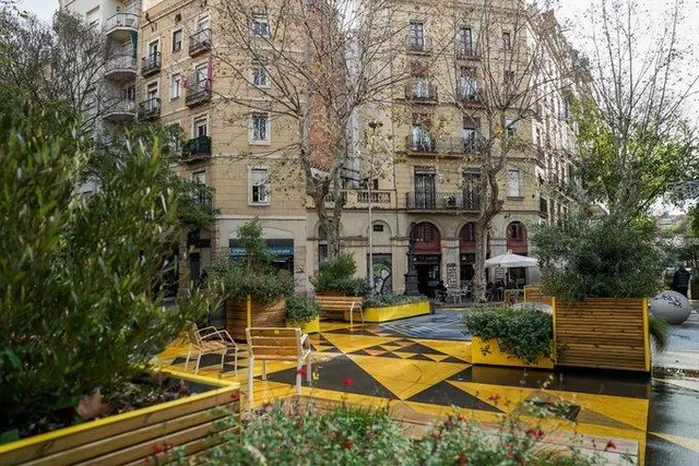 LOCAL DE 1435 m2 con amplia fachada y vado en SANT ANTONI — 13