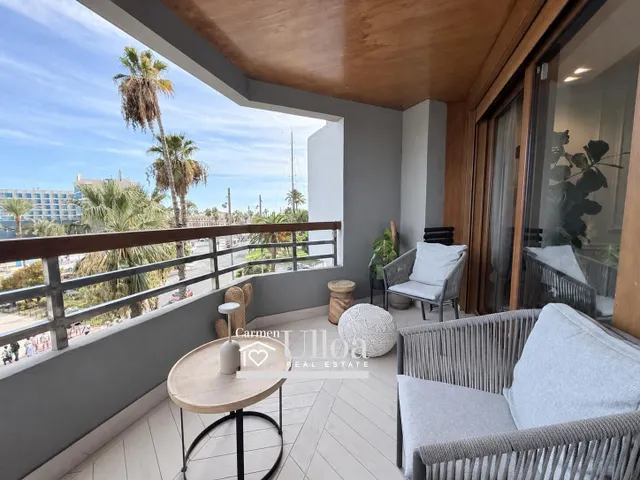 APARTAMENTO DE DISEÑO CON VISTAS AL MAR  Y AL CASTILLO PLAYA POSTIGUET — 37