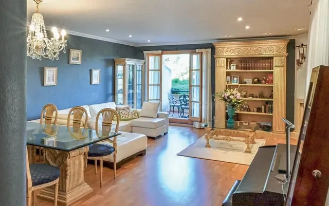 Exclusiva casa de 324 m2 en Mas Camarena: amplitud, privacidad y calidad de vida junto a Valencia — 2