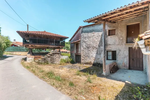 Casa y horreo en Santullano, Las Regueras - foto 5