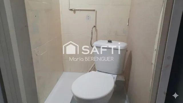 Local ideal para peluquería, barbería, uñas o estética en Mollet. — 12