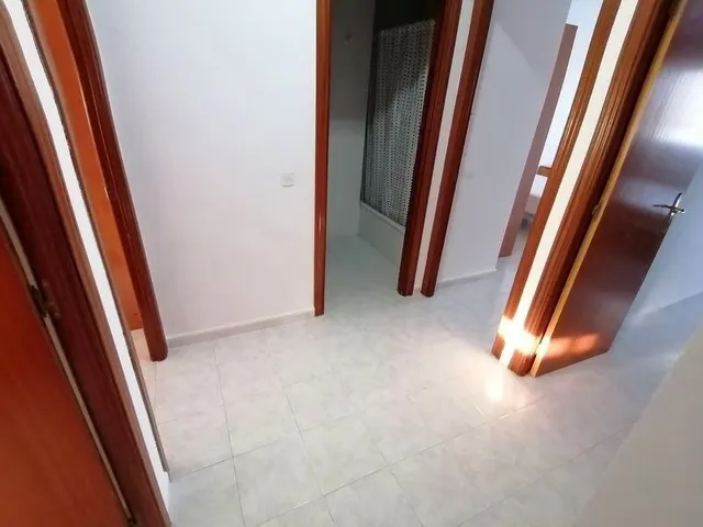Piso de 4 Dormitorio y 2 Baños - Garaje coche y moto Opcional — 17