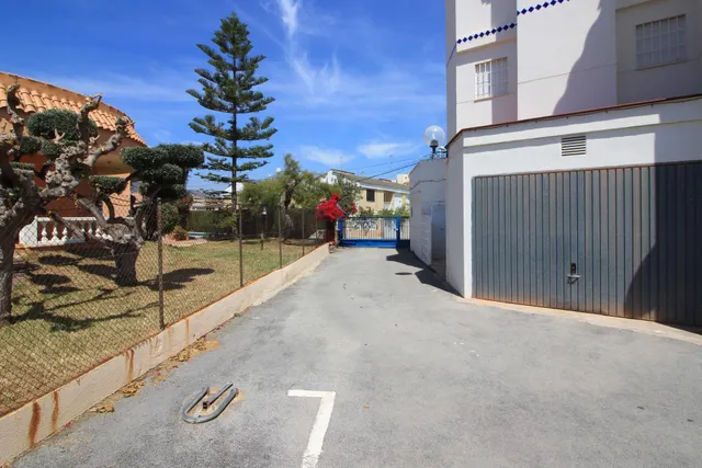 Plaza de parking en zona playa Morro de Gos — 11