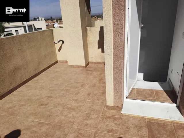 Bungalow pareado con dos terraza, solárium y sótano en Gran Alacant. — 33