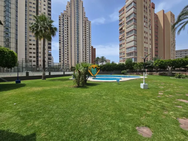 APARTAMENTO CON PARKING Y PISCINA CERCA DE PLAYA LEVANTE! — 6