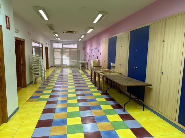 ALG661 - DOS LOCALES COMERCIALES DE 135M2 EN LA AVDA PAÍS VA - foto 2