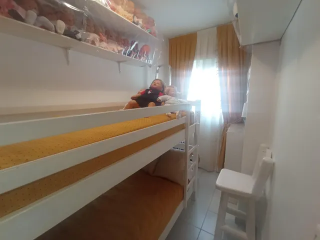 Amplia Vivienda de 4 habitaciones — 13