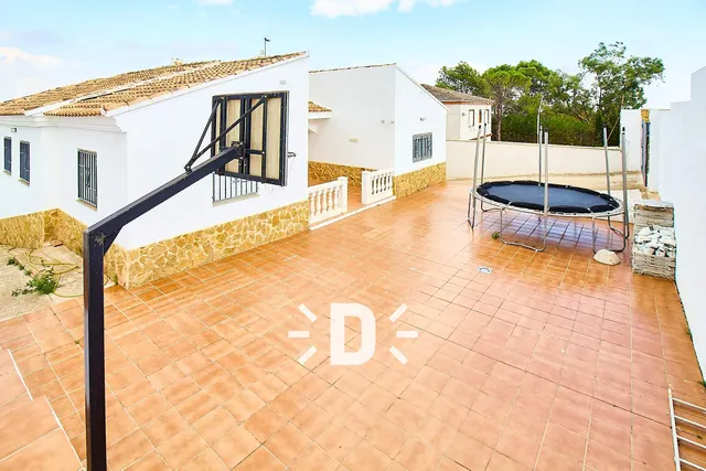 Espectacular chalet independiente con piscina, barbacoa y vistas panorámicas en Urbanización Altury (Turís) — 23