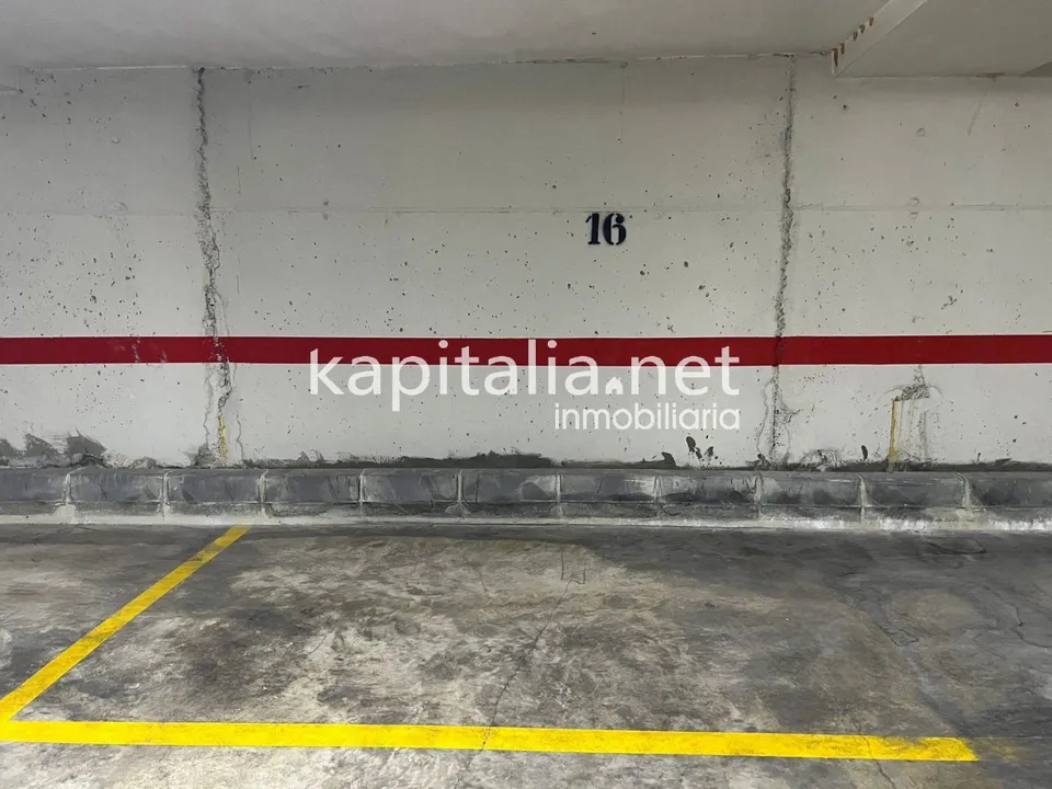 Plaza de garaje y trastero a la venta en Ontinyent, Zona San José