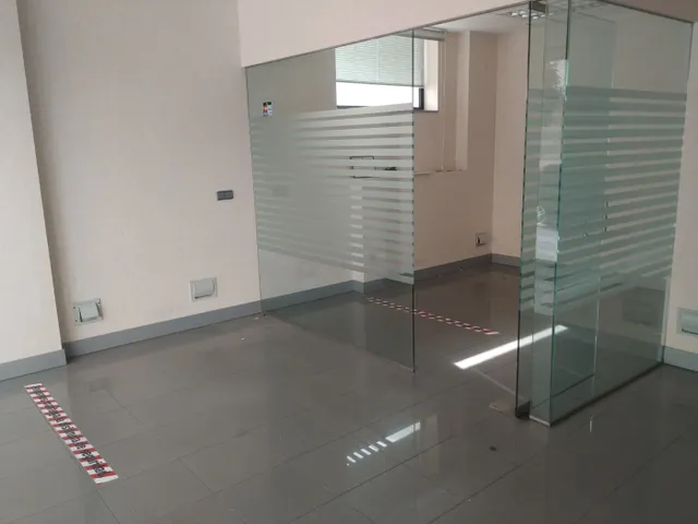 Local comercial preparado para oficina — 3