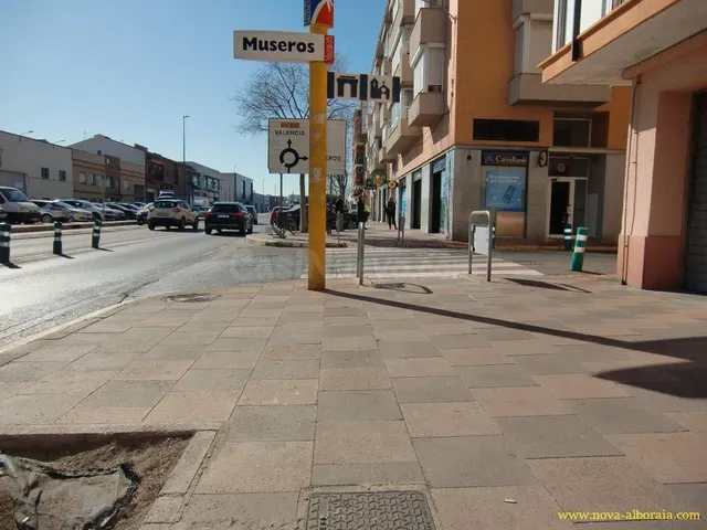 Solar 320m² en venta - carretera barcelona - foto 5