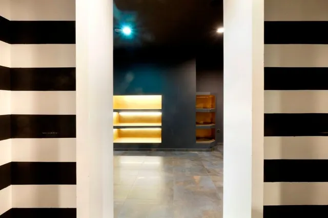 LOCAL EN PUERTA REAL-RECOGIDAS (PLAZA CAMPOVERDE) — 23