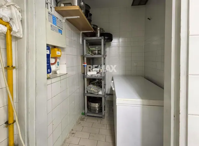 Oportunidad Única: Local comercial. Rostisseria equipada en Venta en Flaçà, Girona. A un paso de la Estación de Tren. — 20