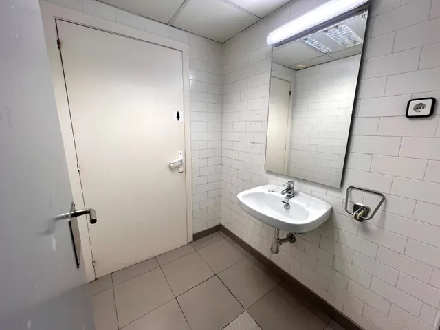 Local en venta en Calle de l'Alguer — 13