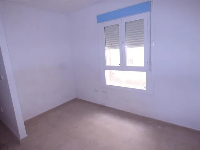 Obra parada de 16 viviendas — 12