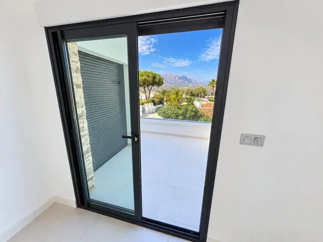 CHALET INDEPENDIENTE DE OBRA NUEVA, 4 DORMITORIOS, 3 BAÑOS, PISCINA EN ZONA MUY TRANQUILA EN ALBIR — 14