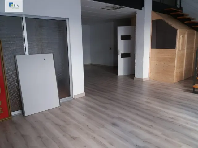 LOCAL REFORMADO EN TORRERO - C/ RUIZ TAPIADOR — 6