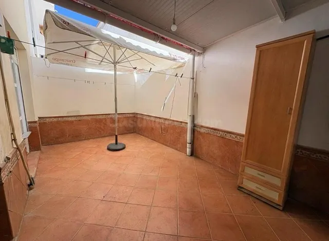 Amplia y Luminosa Vivienda con Atico en Ubicación Privilegiada Calle Vilches! — 11