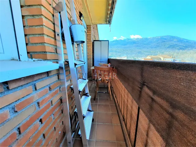 PISO EN VENTA EN NAVALUEGA, EN EL CENTRO DEL  PUEBLO — 10