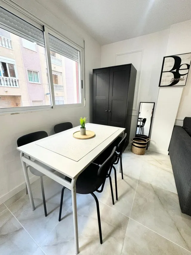 Apartamento luminoso 2 dormitorios en Torrevieja - Oportunidad única — 8