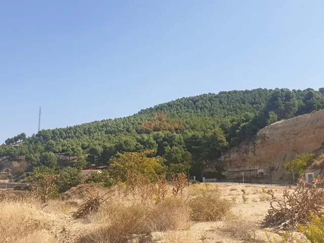 VENTA DE TERRENO URBANO EN CHINCHILLA — 8