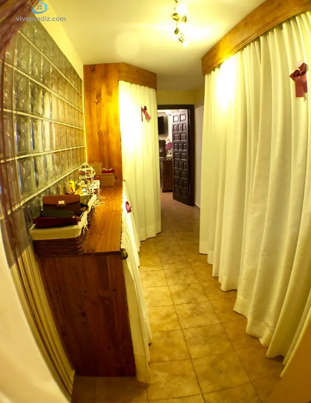 AMPLIA VIVIENDA CON ASCENSOR - ZONA CENTRO — 10