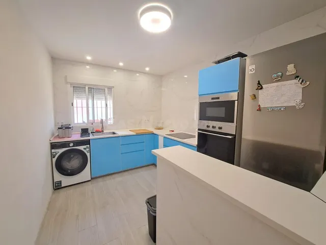 Casa de una sola planta con patio y azotea independiente en  - foto 5