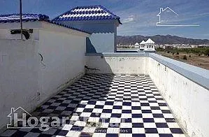 BONITO Y EXTERIOR EN URBANIZACIÓN CON GARAJE Y PISCINA — 8
