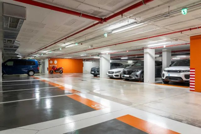 Parking de moto 2m² en alquiler - Eixample — 27