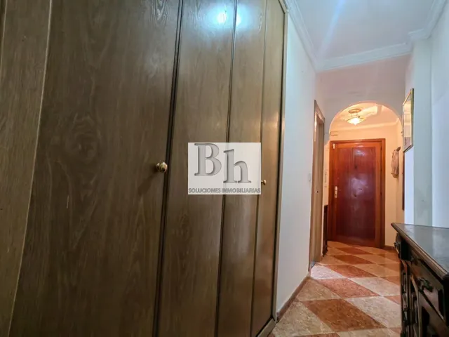 OPORTUNIDAD !!! EN VENTA PISO EN LA PAZ. — 9