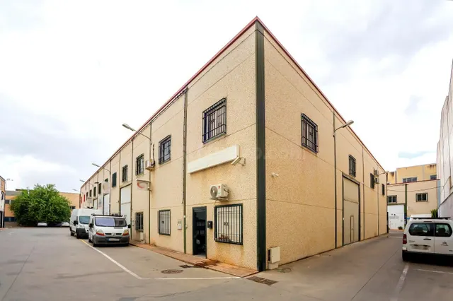 Magnífica Nave en Polígono Industrial de Las Quemadas — 2