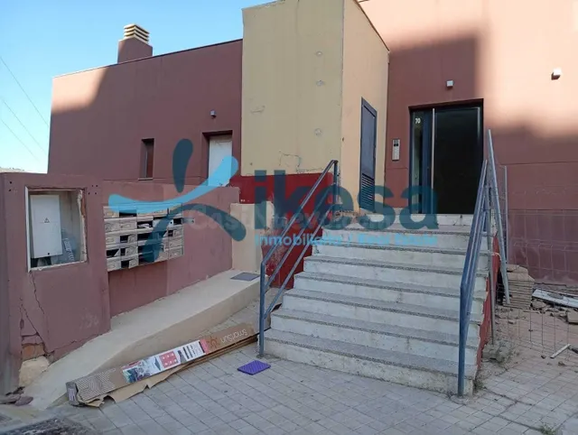 VENTA DE 2 PISOS EN VÍCAR (ALMERÍA)