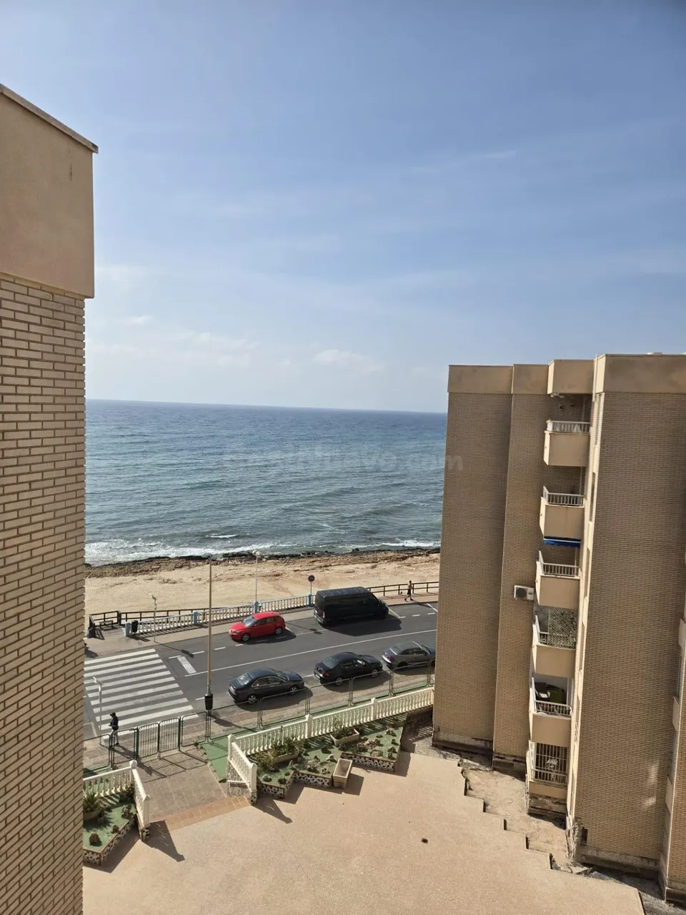 PRECIOSA VIVIENDA FRENTE AL MAR, UN SUEÑO A SU ALCANCE