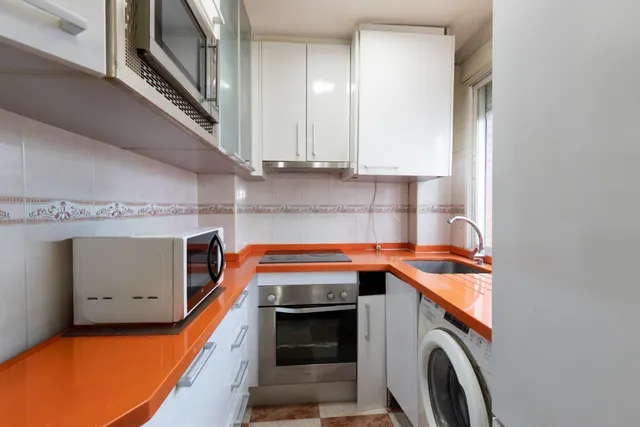 Piso de 2 dormitorios con garaje, Maracena — 9
