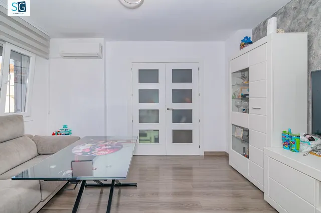Hijar, Calle Altamira, 3 dormitorios, baño y aseo. — 10