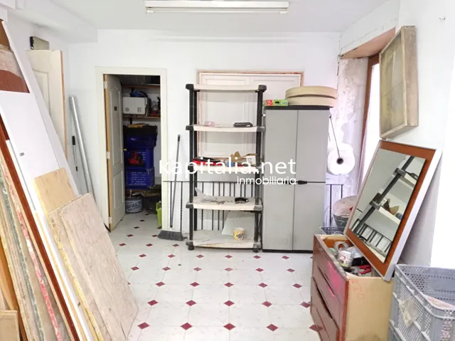 LOCAL COMERCIAL A LA VENTA EN ONTINYENT, UBICADO EN LA CALLE MAYOR — 7