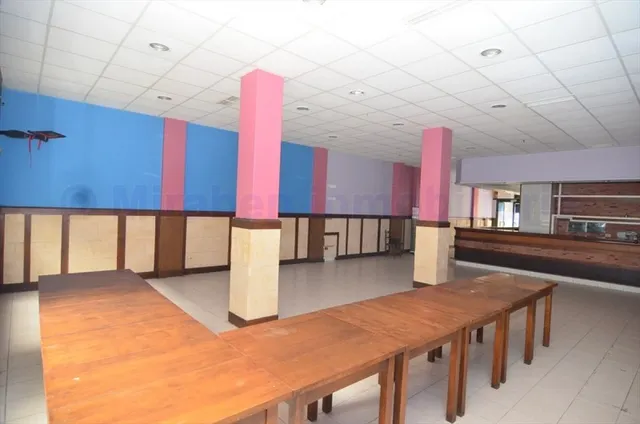 Local comercial en venta — 31