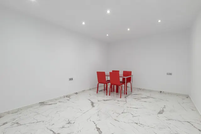 ESTUDIOS A ESTRENAR JUNTO PUERTO DEPORTIVO FUENGIROLA — 9