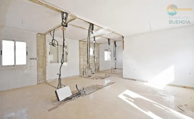 CASA EN CAMPOSOL EN PROCESO DE REFORMA CON PISCINA PRIVADA - foto 5