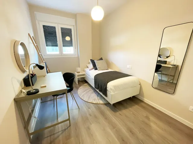 Pisos 3 habitaciones a estrenar en Teatinos / Carlos de Haya — 11