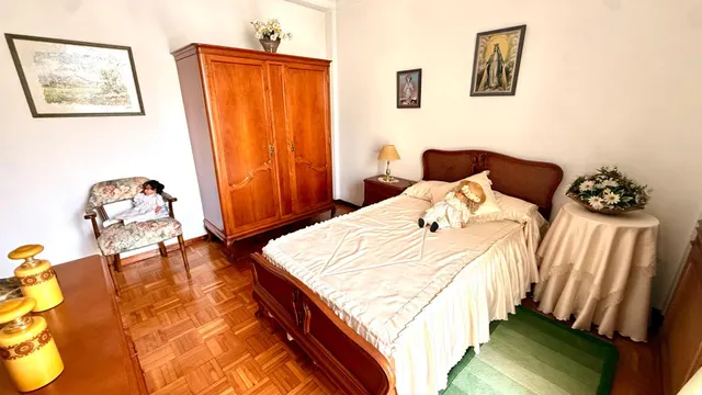 Piso Amplio y Luminoso en el Corazón de la Ciudad 3 habitaciones grandes balcones y garaje para coche pequeño — 50