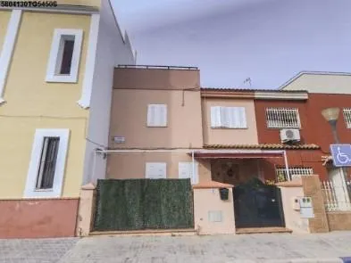 Venta de Casa Adosada en CDR sin posesión (no visitable) en 