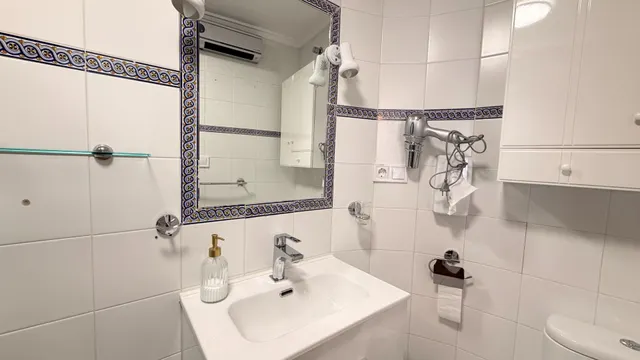 Apartamento acogedor con vista lateral al mar en Torrevieja — 11