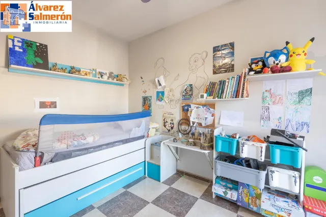 Casa en Armilla con terraza, patio y amplia cochera — 20