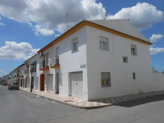 Venta de Adosado en Almonte, Huelva. Activo Sin Posesión / Alquilado, No se Puede Visitar.