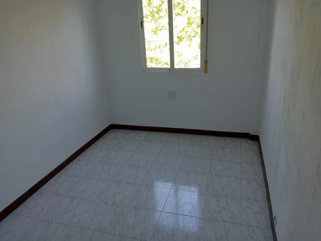 Piso 3 habitaciones 78m² en alquiler - Barrio León — 26