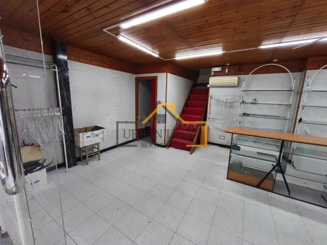 Oportunidad Única: Local Comercial en el Corazón de Rubí por - foto 4