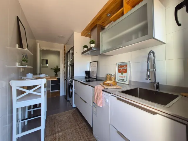 Se pone a la venta bajo con terraza y jardin  de dos habitaciones , garaje y piscina comunitaria — 8