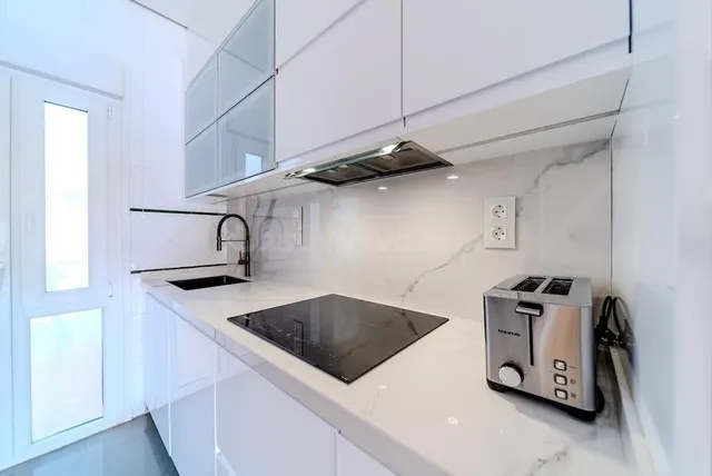 Exclusivo adosado con piscina privada y vistas al mar a solo 200 metros de la playa en Aguamarina – Orihuela Costa — 12